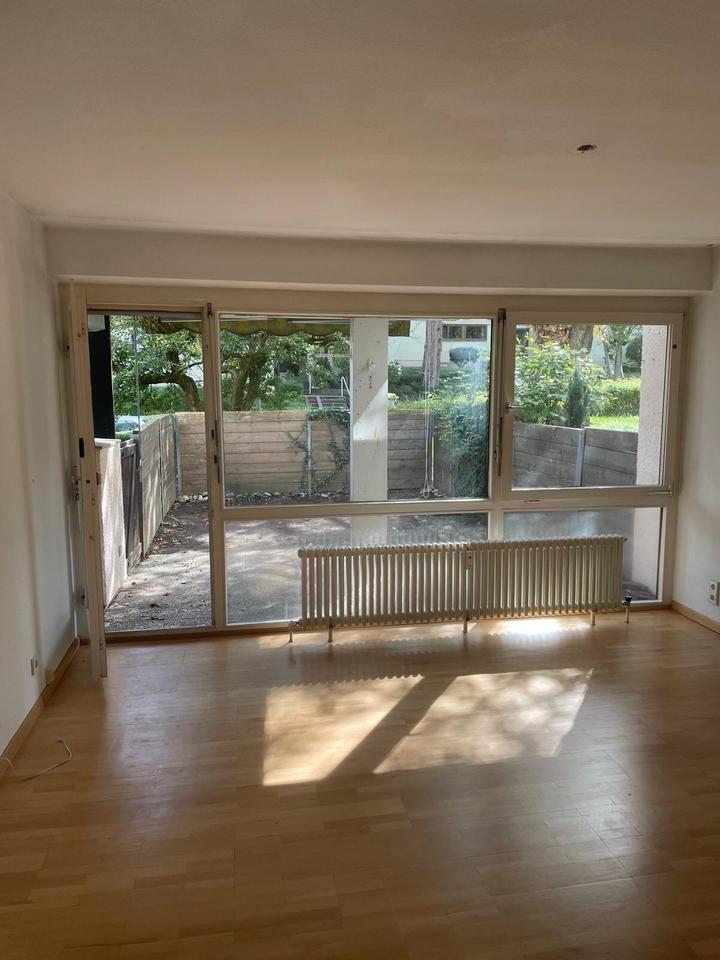 Bezugsfreie 4,5-Zi.-Wohnung mit Terrasse & Tiefgarage – im Grünen