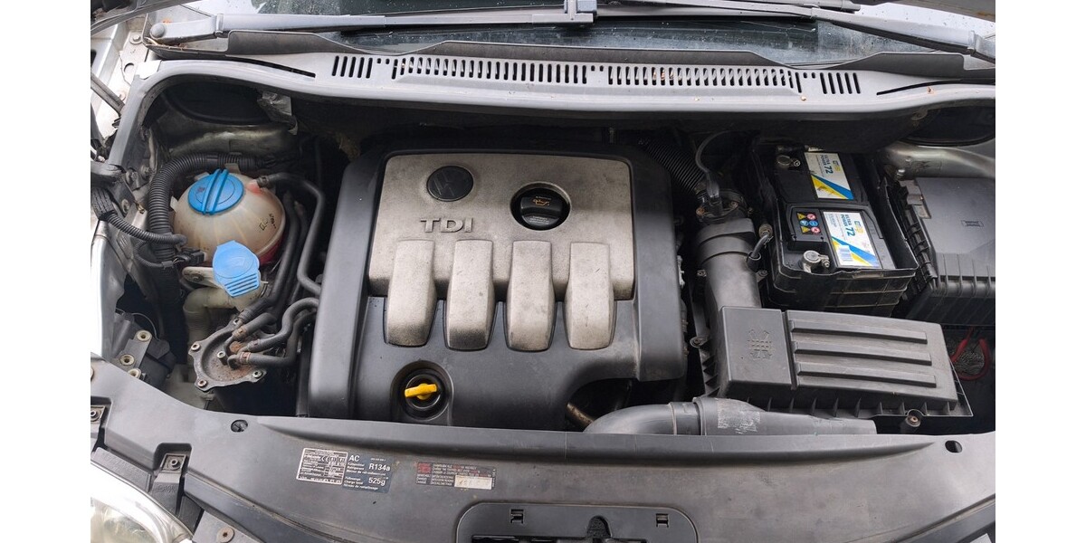 VW Touran 289.000 km 1.800 &euro; Halver 58553