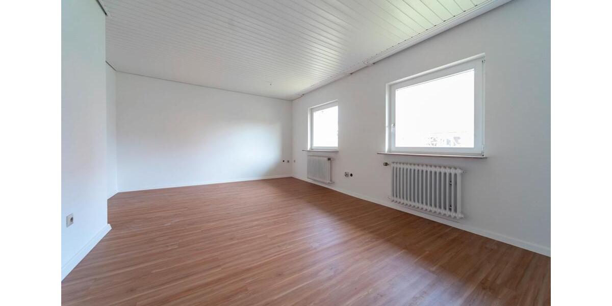 Doppelhaushälfte Freiburg im Breisgau Betzenhausen - 3.5 Zimmer, 100 m&sup2;, 1.650&euro; | Angebot:23915837