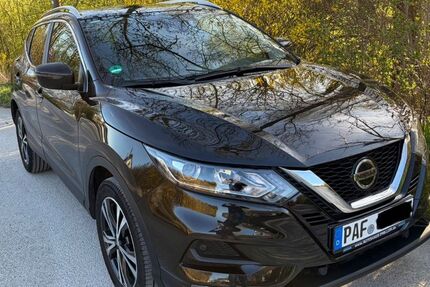 Nissan Qashqai 68.500 km 16.500 &euro; Manching 85077