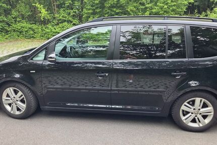 VW Touran 289.000 km 5.200 &euro; Höchberg 97204