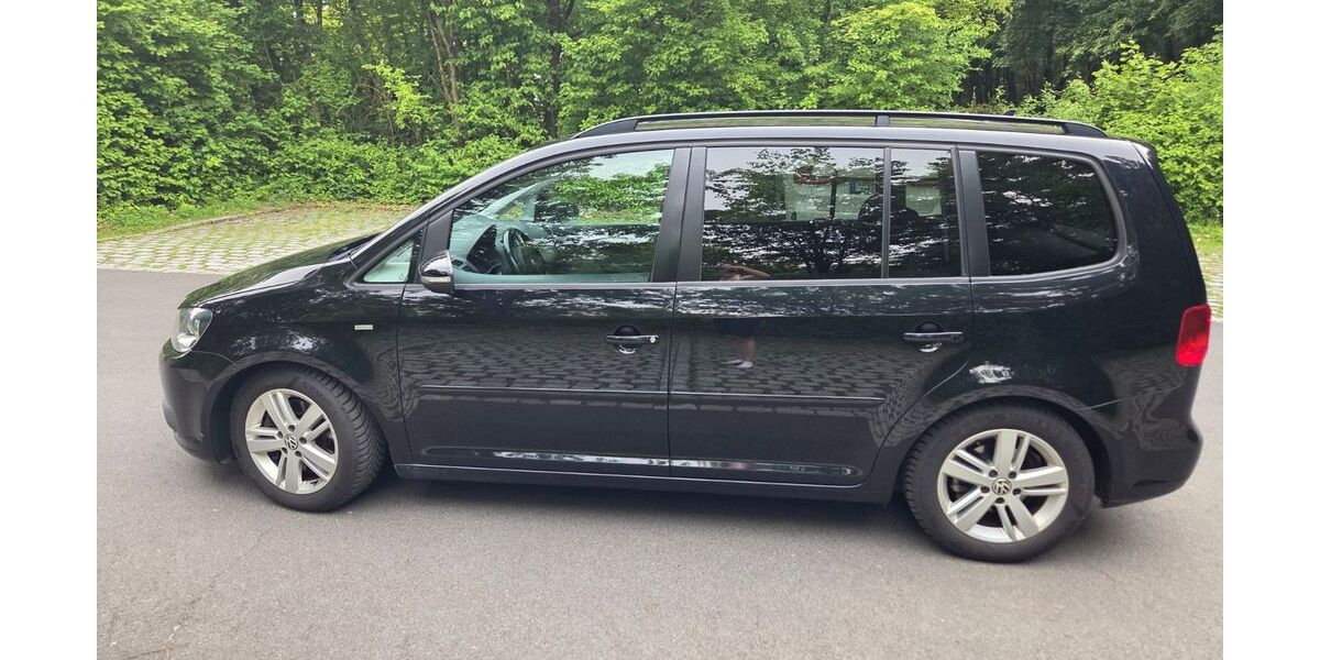VW Touran 289.000 km 5.200 &euro; Höchberg 97204