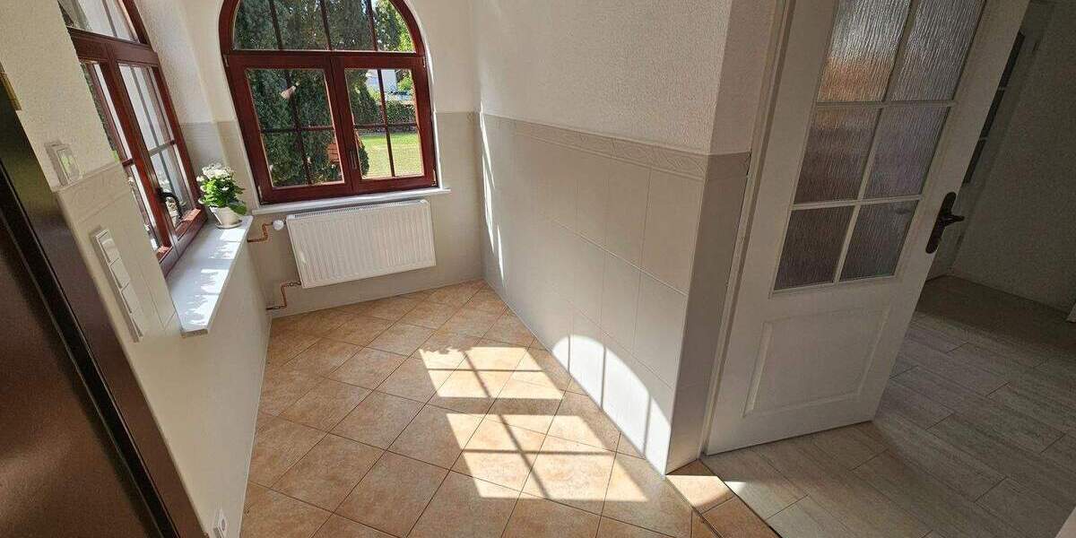 Einfamilienhaus Großpösna - 8 Zimmer, 217 m&sup2;, 2.520&euro; | Angebot:22434763