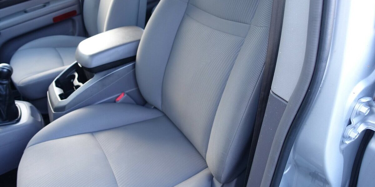SsangYong Rodius 7-Sitzer Sitzheizung Ganzjahresreifen Alu 129.400 km 7.950 &euro; Neumarkt/OPf 92318