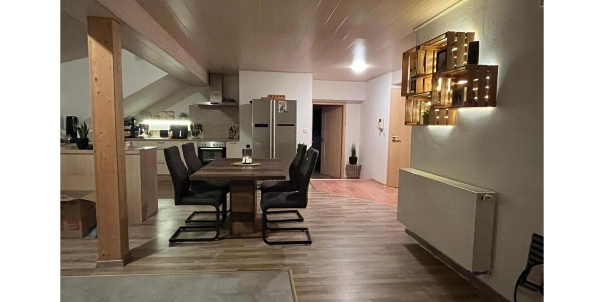 Dachgeschoßwohnung Rimbach - 3 Zimmer, 145 m&sup2;, 990&euro; | Angebot:25309055