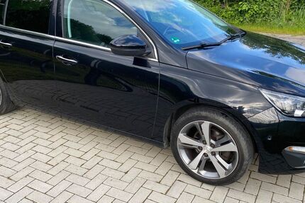 Peugeot 308 188.400 km 6.900 &euro; Heiden 46359
