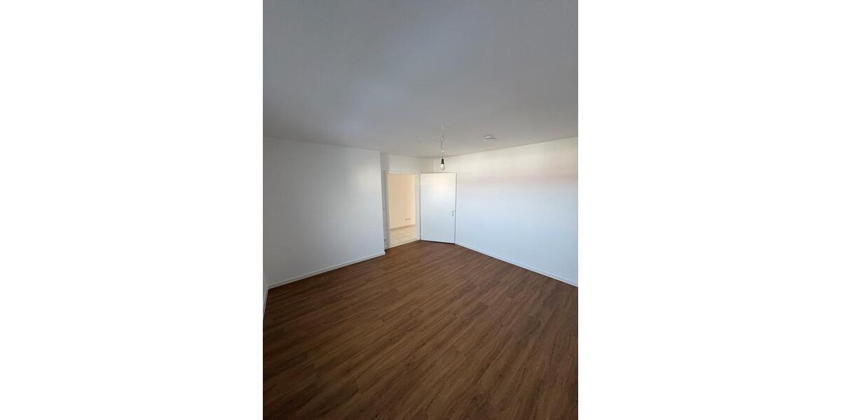 Etagenwohnung Burghausen - 3 Zimmer, 70 m&sup2;, 990&euro; | Angebot:26338969