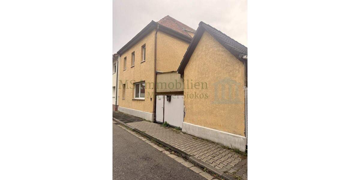 *** Charmantes Zweifamilienhaus mit Potenzial - ca. 341 m² Grundstück *** 5 zimmer