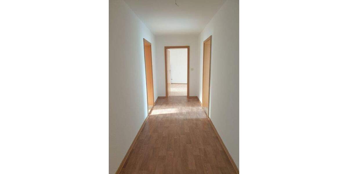 Zimmer Aue - 3 Zimmer, 80 m&sup2;, 400&euro; | Angebot:25681322
