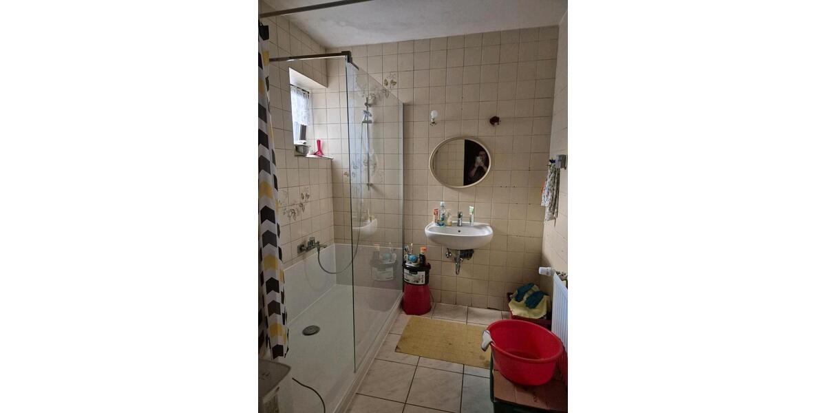 Etagenwohnung Saarbrücken Neue Bremm - 3 Zimmer, 90 m&sup2;, 200.000&euro; | Angebot:26272841