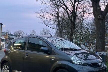Toyota Aygo (X) 147.000 km 2.750 &euro; Hamburg 22525
