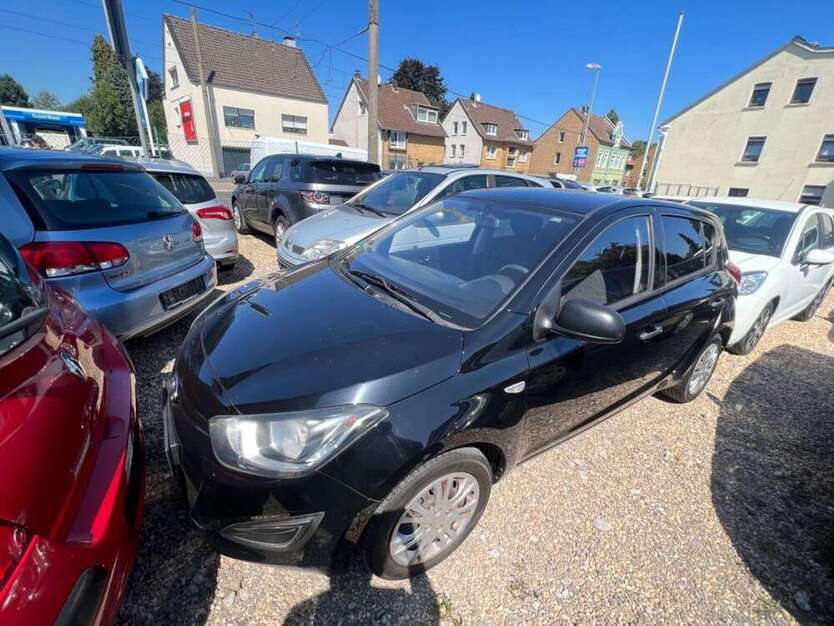 Hyundai i20 100.000 km 3.999 € Essen 45147