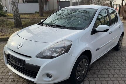 Renault Clio 236.000 km 1.999 &euro; Dresden 01139
