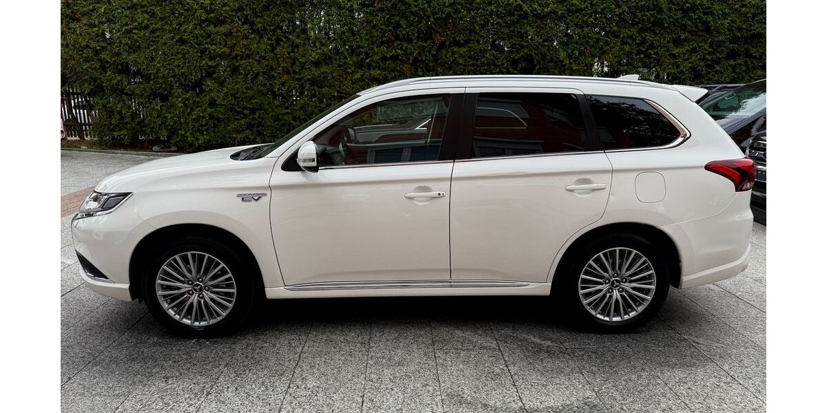 Mitsubishi Outlander 127.000 km 14.980 &euro; München 81827
