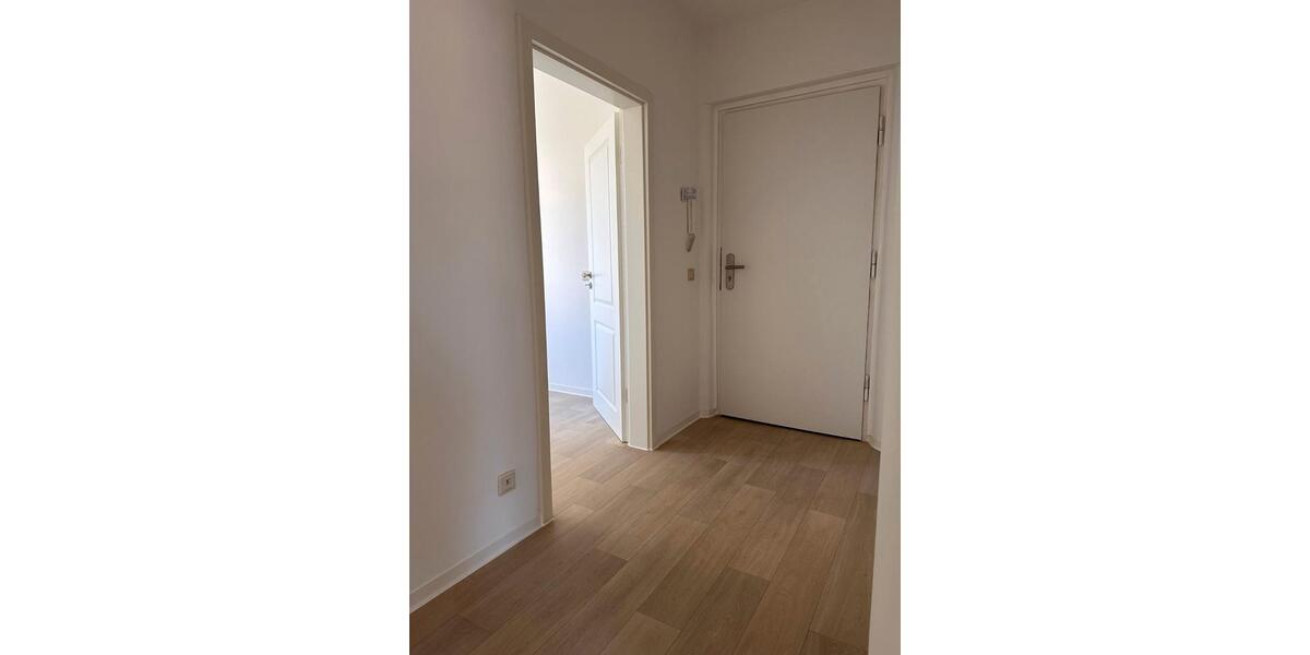 Erdgeschoßwohnung Calbe (Saale) - 3 Zimmer, 71 m&sup2;, 495&euro; | Angebot:26365432