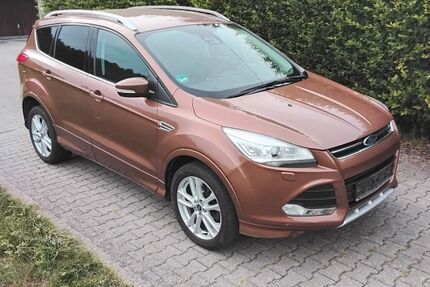 Ford Kuga 142.900 km 7.900 &euro; Wolfratshausen 82515