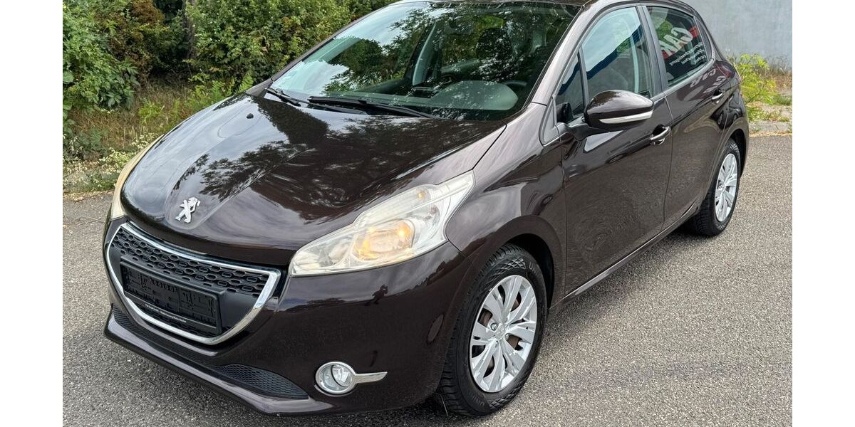 Peugeot 208 61.915 km 5.600 &euro; LUDWIGSHAFEN AM RHEIN 67071