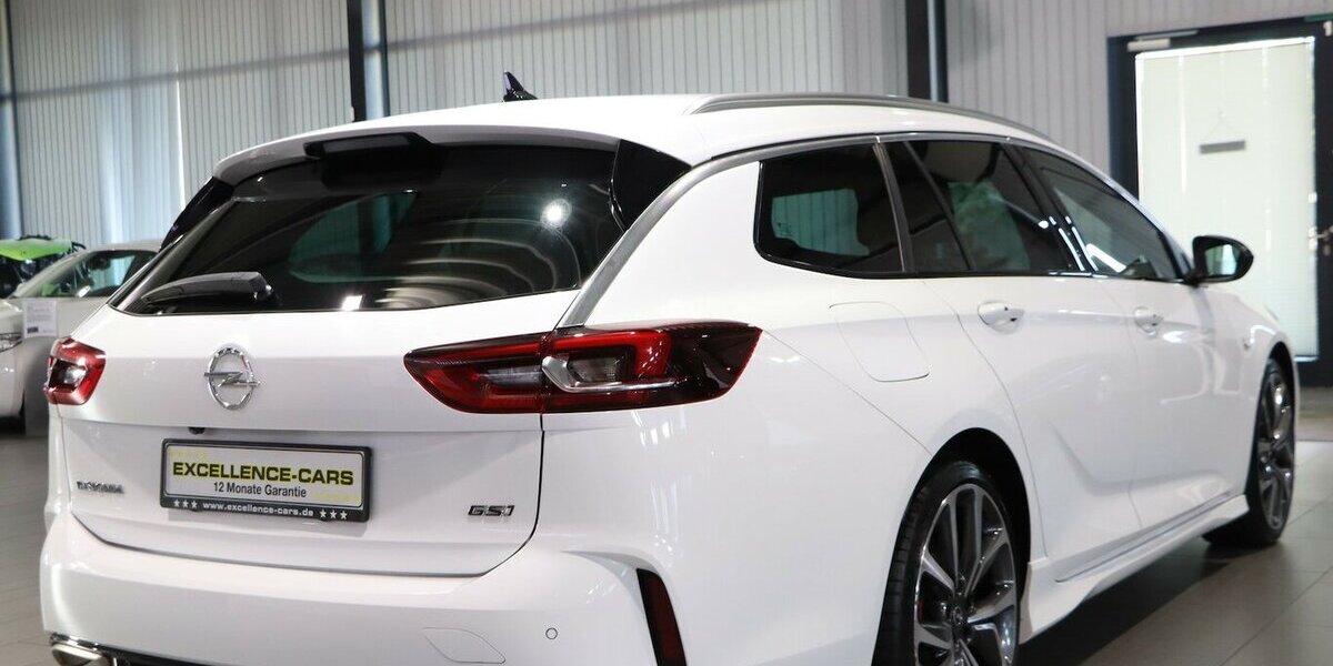 Opel Insignia 2.0 ST 4x4 OPC-LINE GSI WHITE / VC+HUD 140.000 km 18.555 &euro; Hamm 59077