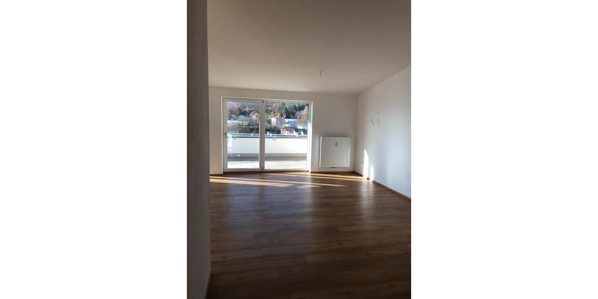 Dachgeschoßwohnung Hauzenberg - 2 Zimmer, 78 m&sup2;, 915&euro; | Angebot:26631636