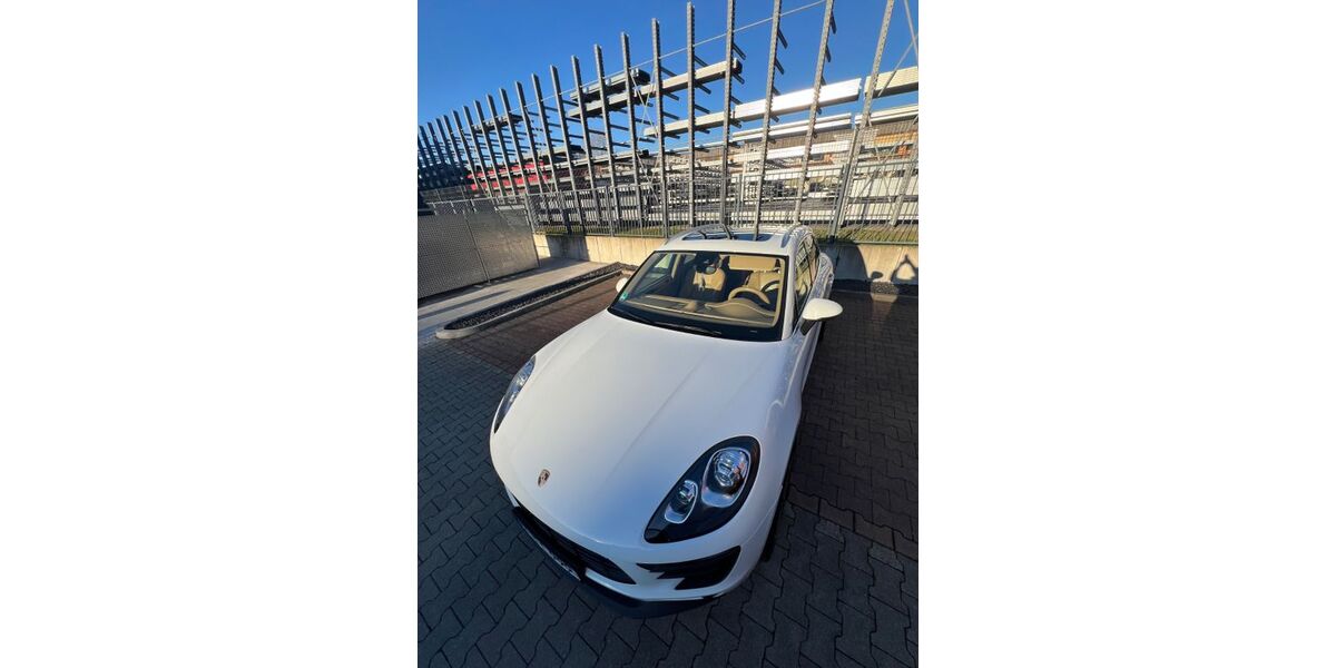 Porsche Macan 153.500 km 35.000 &euro; Berlin 10247