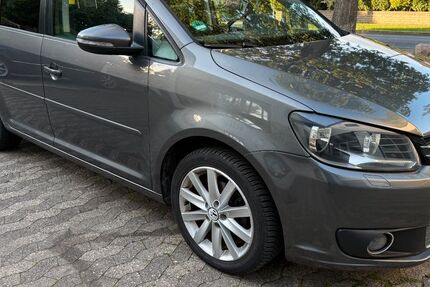 VW Touran 124.000 km 7.500 &euro; Adenstedt 31246