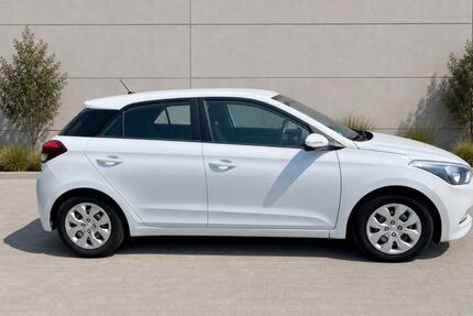 Hyundai i20 39.600 km 7.399 &euro; Salz 97616