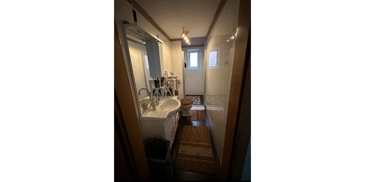 Doppelhaushälfte - 8 Zimmer, 110 m&sup2;, 97.999&euro; | Angebot:27002053