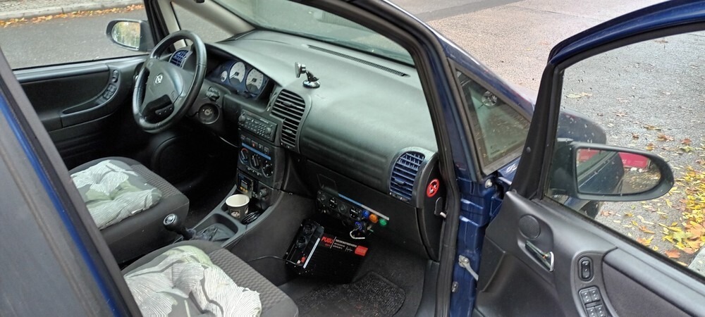 Opel Zafira 165.321 km 3.300 € Berlin 10178