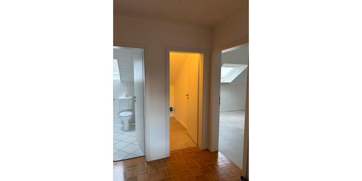 Dachgeschoßwohnung Erwitte - 4 Zimmer, 117 m&sup2;, 1.095&euro; | Angebot:24994339