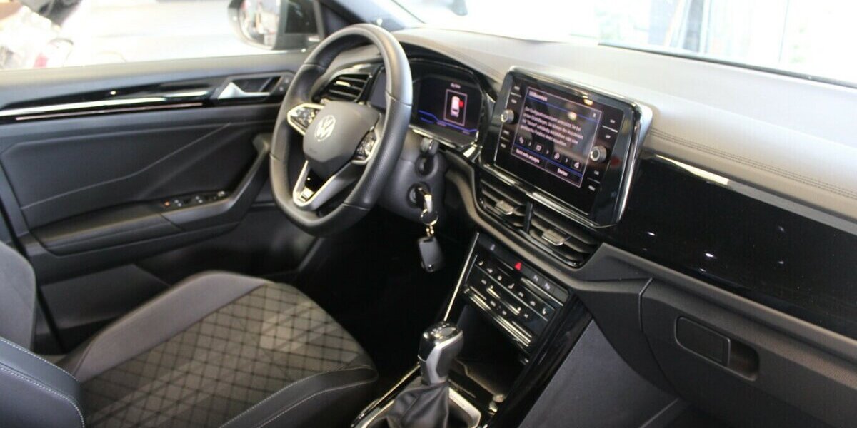 VW T-Roc 2.0 TSI OPD 4Motion DSG R-Line 32.670 km 27.980 &euro; Euskirchen 53881
