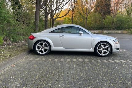 Audi TT 218.500 km 5.990 &euro; Köln 51063