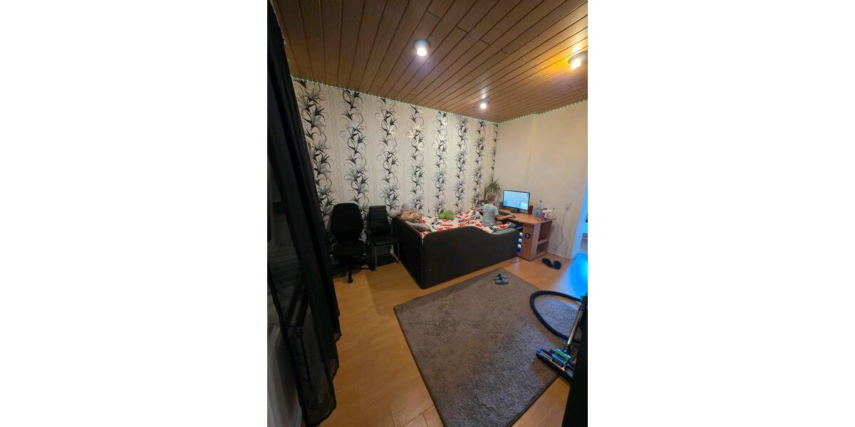 Etagenwohnung Eschweiler - 5 Zimmer, 120 m&sup2;, 1.600&euro; | Angebot:25297090