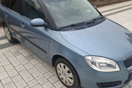 Skoda Fabia 180.000 km 2.499 &euro; zella-mehlis 98544