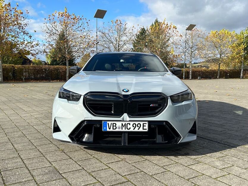 BMW M5 14.500 km 133.333 € Grebenhain 36355