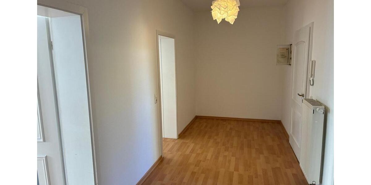 Hochparterre Gera Debschwitz - 2 Zimmer, 73 m&sup2;, 438&euro; | Angebot:26396261