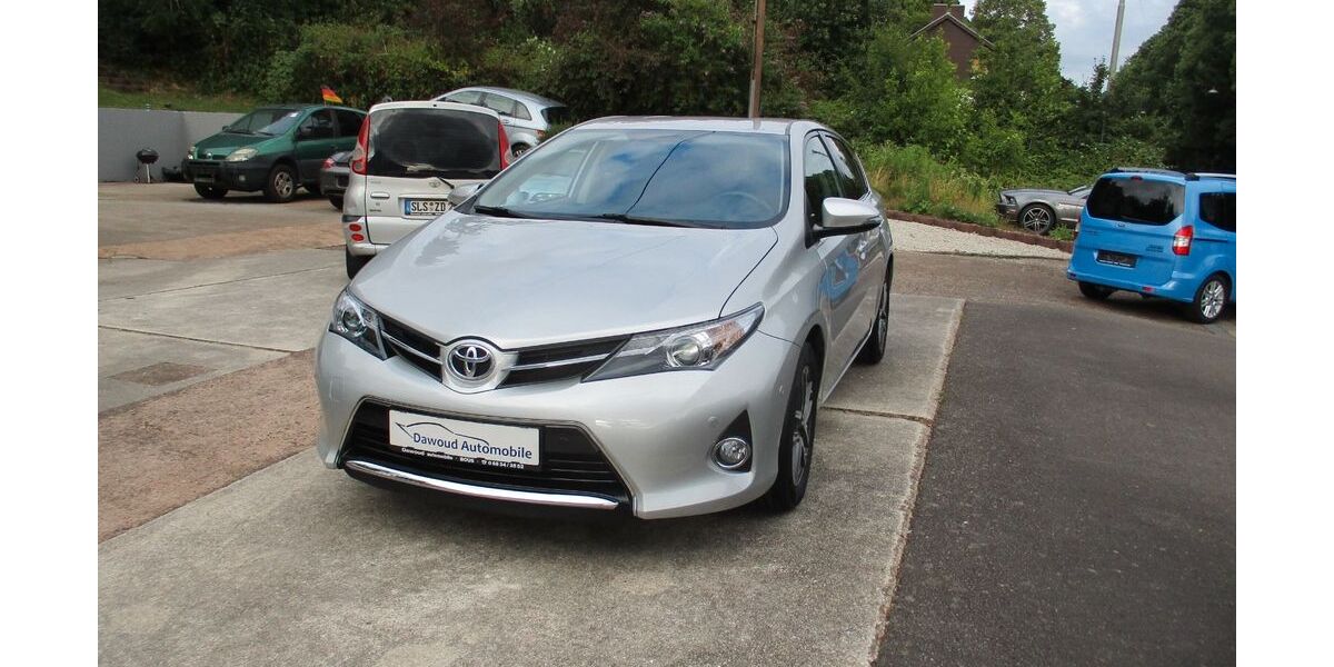 Toyota Auris 37.234 km 13.500 &euro; Bous 66359