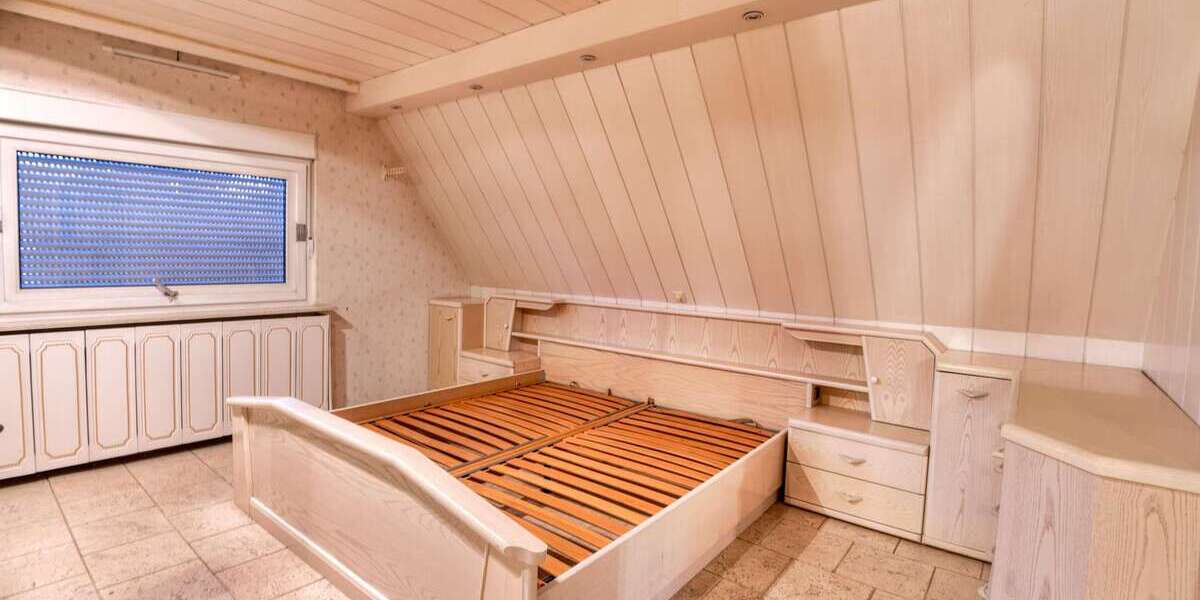 Idyllisches DHH mit Sanierungspotential an der Grenze zu Mundenheim Zusätzliches Hinterhaus inkl. - Doppelhaushälfte Ludwigshafen am Rhein Mundenheim | Angebot:25959710