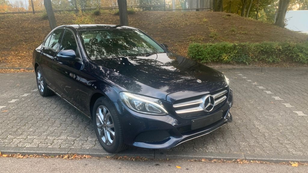 Mercedes-Benz C 250 149.976 km 21.999 &euro; Wiesbaden 65203