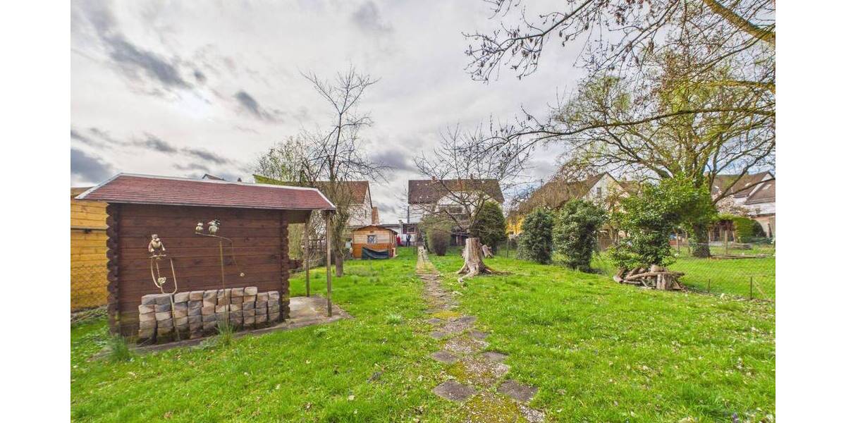 Doppelhaushälfte Gießen Kleinlinden - 7 Zimmer, 178 m&sup2;, 350.000&euro; | Angebot:26119405