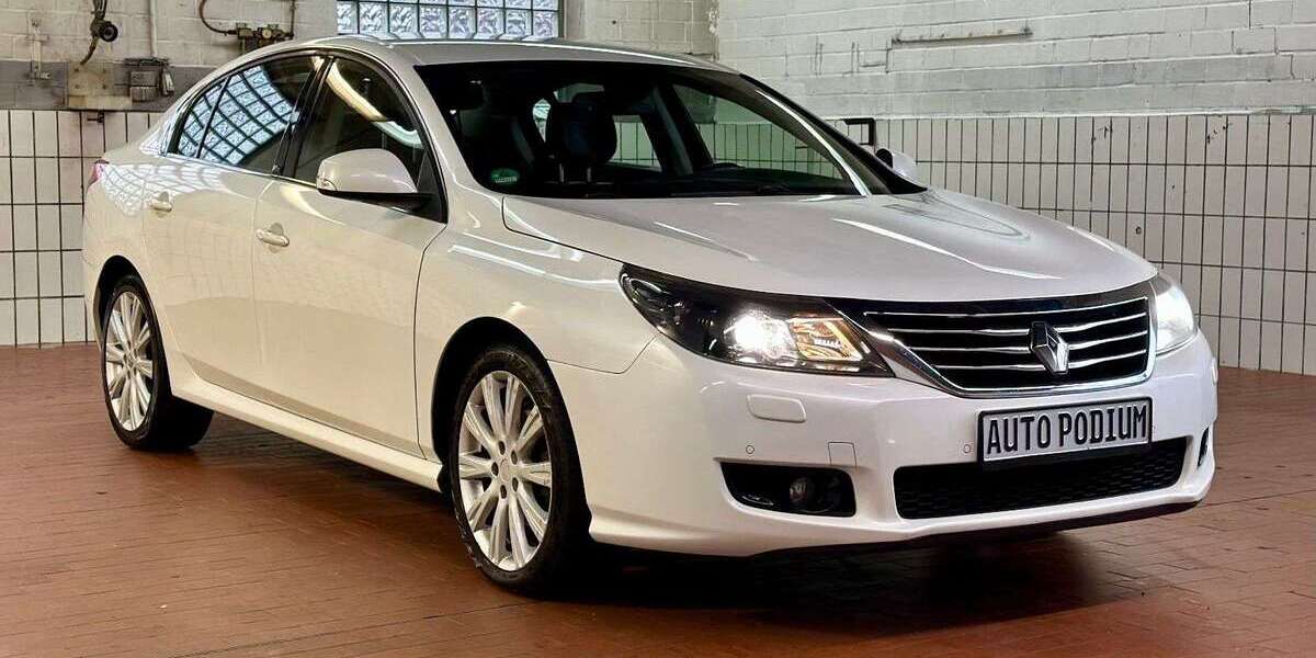 Renault Latitude 145.011 km 6.450 &euro; Köln 50969