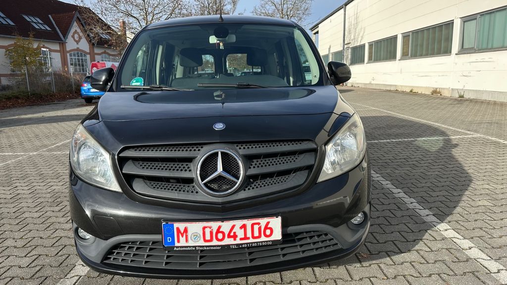 Mercedes-Benz Citan 183.500 km 5.950 € München 81673