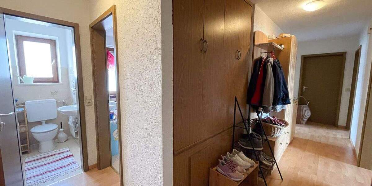 Etagenwohnung Altötting - 3 Zimmer, 77 m&sup2;, 199.000&euro; | Angebot:25676339