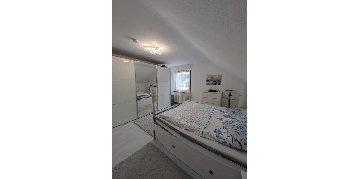 Dachgeschoßwohnung Köln Porz - 4 Zimmer, 94 m&sup2;, 1.310&euro; | Angebot:26285617