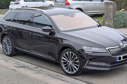 Skoda Superb 86.538 km 23.490 € Finsing 85464