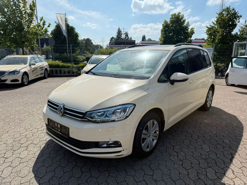 VW Touran 314.500 km 5.700 € Hamburg 22045