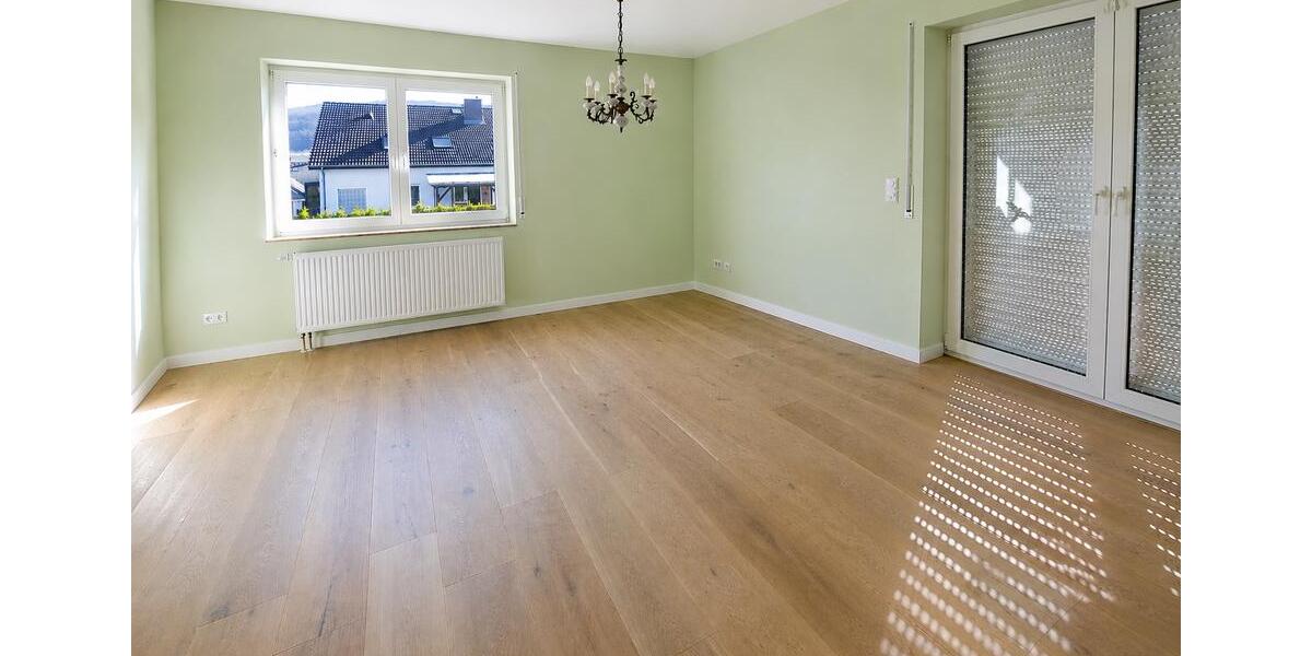 Erdgeschoßwohnung Friedewald - 4 Zimmer, 88 m&sup2;, 239.000&euro; | Angebot:26781200