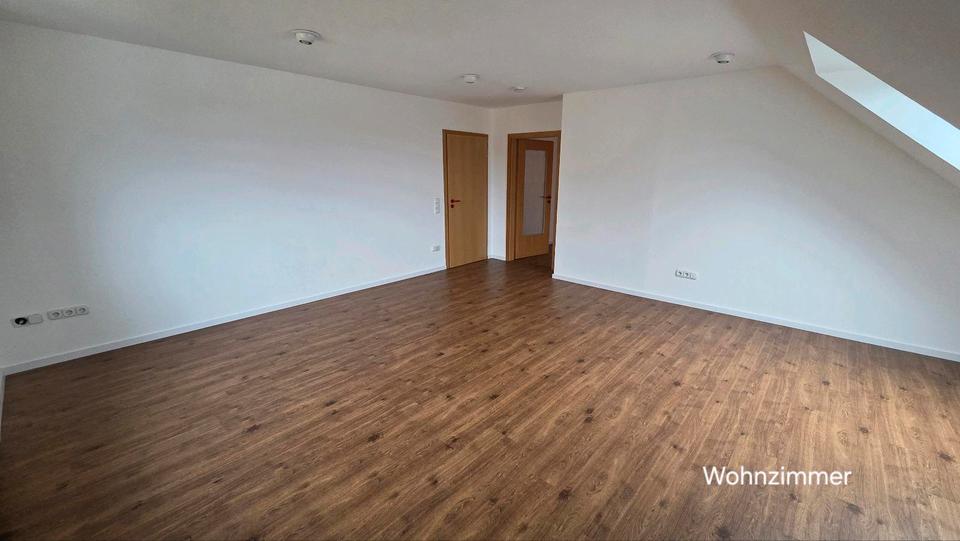 Dachgeschoßwohnung Hemau - 4 Zimmer, 102 m&sup2;, 900&euro; | Angebot:24848450
