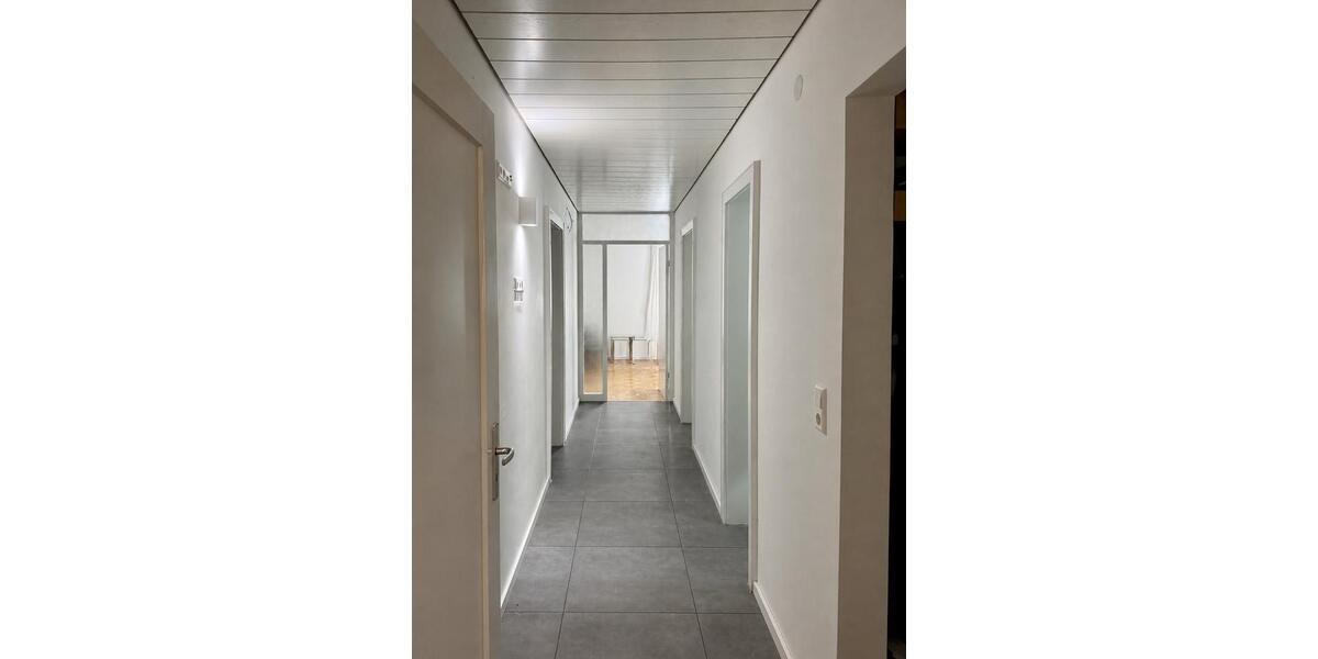 Einfamilienhaus Pfullingen - 8 Zimmer, 179 m&sup2;, 576.000&euro; | Angebot:26757139