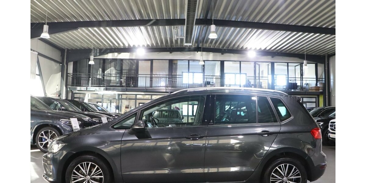 VW Golf Sportsvan 1.4 TSI ALLSTAR / XENON, NAVI-DM 119.000 km 11.991 &euro; Hamm 59077