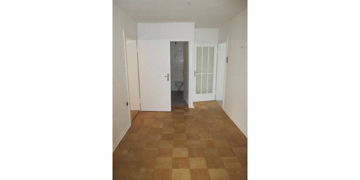 Etagenwohnung Hildesheim Ost - 2 Zimmer, 90 m&sup2;, 870&euro; | Angebot:26909902